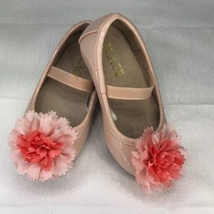 The Children’s Place Toddler Girl Shoes Size 5 EUC